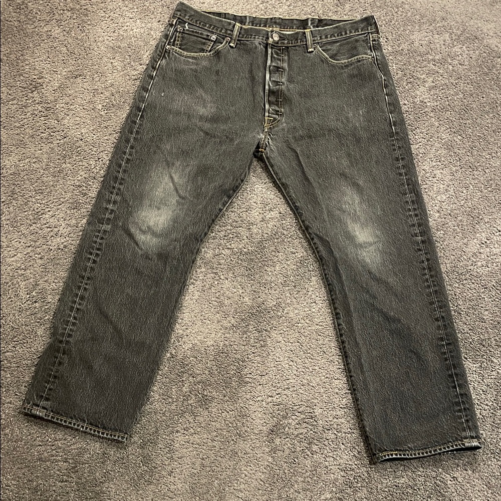 Vintage Levi’s Men’s Classic Black Denim Jeans 40x32